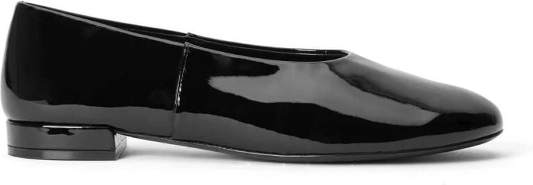 Stuart Weitzman Lenny Flat
