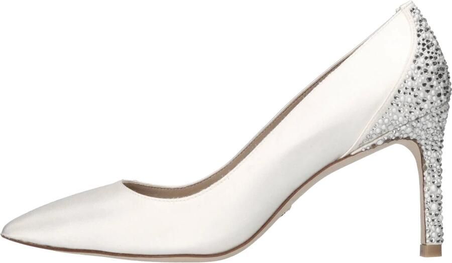Stuart Weitzman Royale Pearl Pump