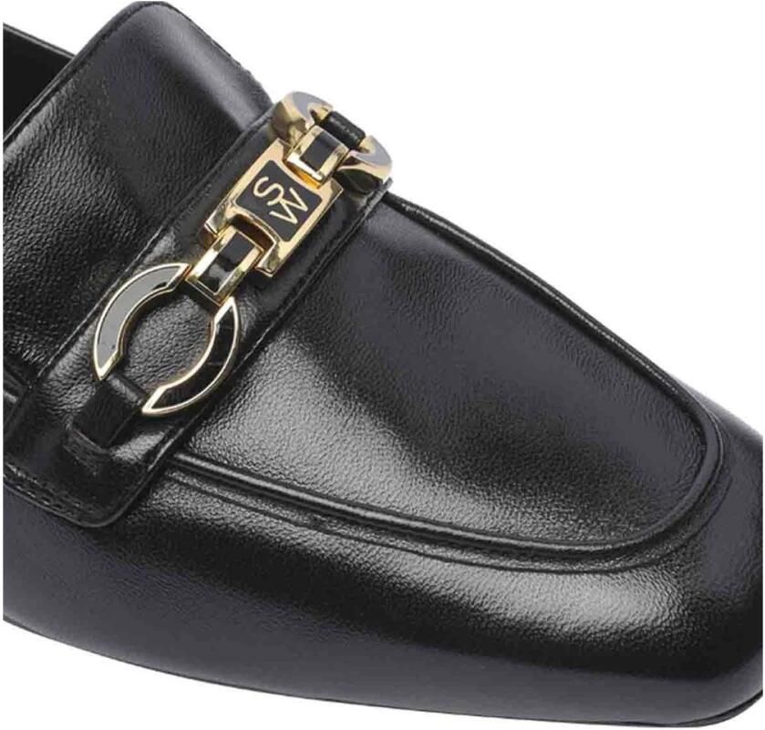 Stuart Weitzman Signature Square Leather Loafers in zwart