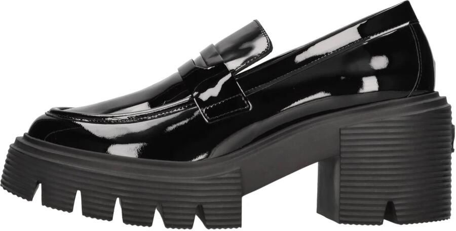 Stuart Weitzman Soho Loafer