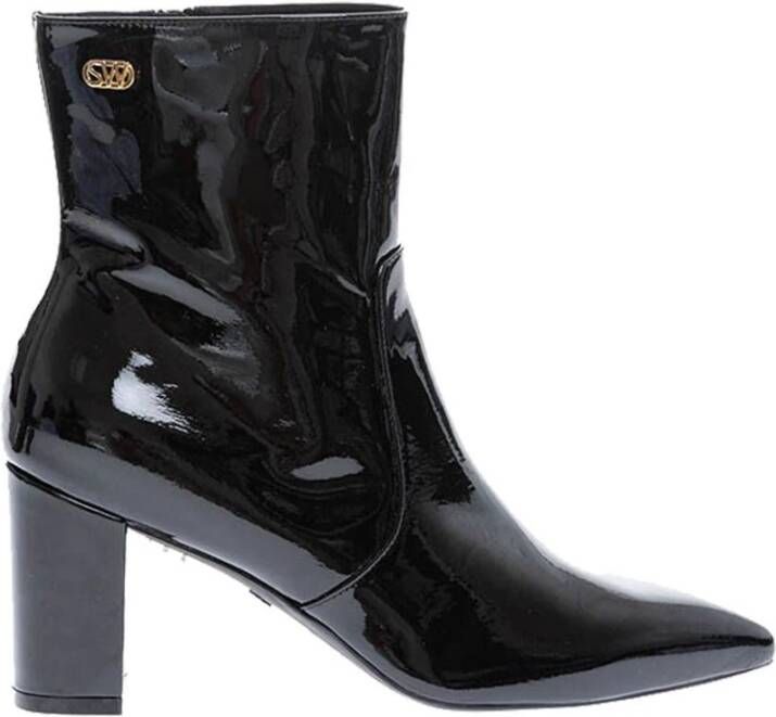 Stuart Weitzman Upgrade je schoenencollectie met Linaria enkellaarsjes Black Dames