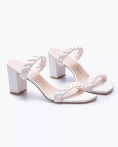 Stuart Weitzman Witte Leren Muiltjes met Geweven Banden Wit Dames