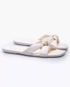 Stuart Weitzman Witte leren platte muiltjes met geknoopte banden Maat: 39 1 2 Wit Dames