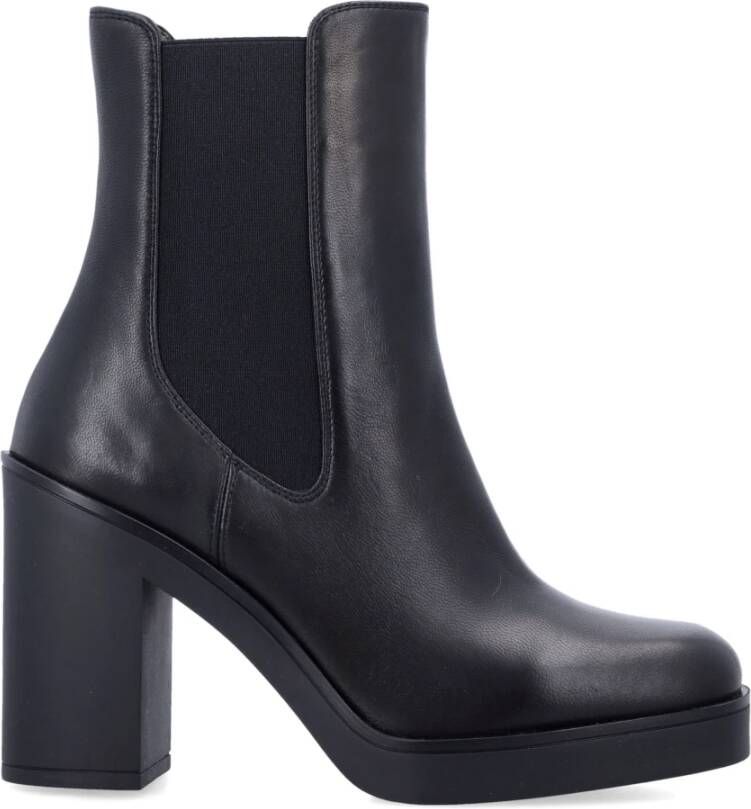 Stuart Weitzman Zwarte Gesloten Chelsea Bootie Aw24 Black Dames