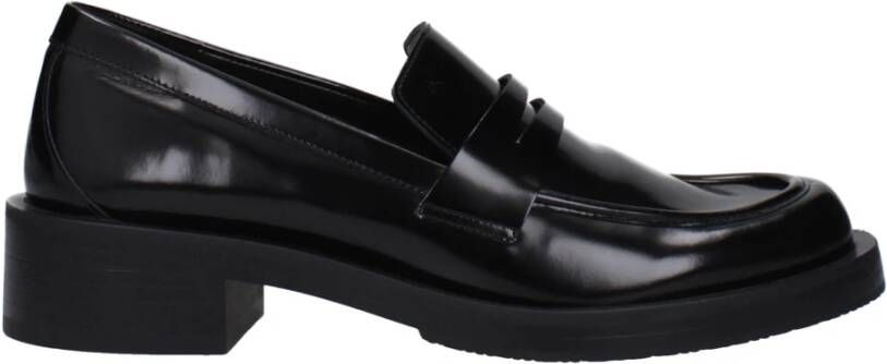 Stuart Weitzman Zwarte leren instaploafers