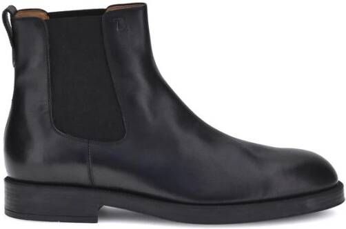 Tod's Klassieke Chelsea Boots met Moderne Twist
