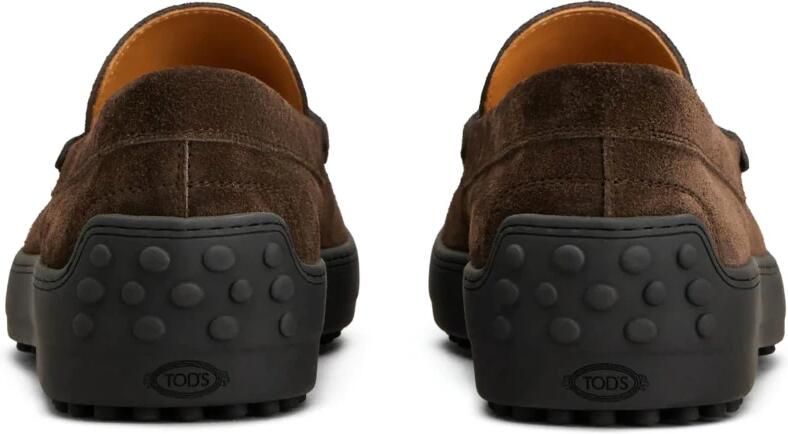 Tod's Bruine Suède Loafers Winterstijl