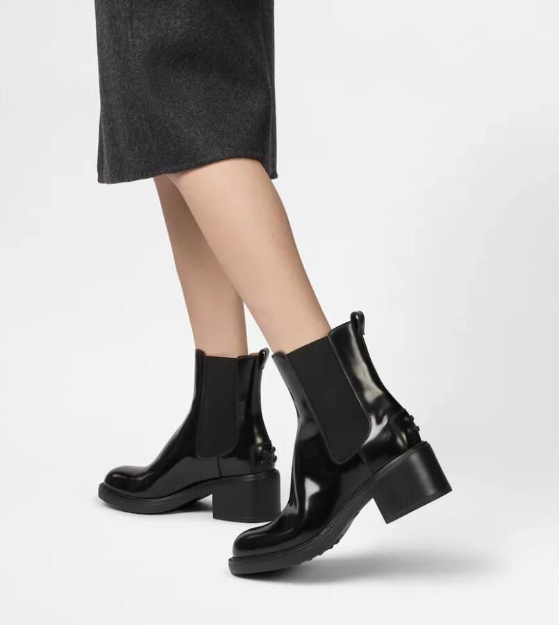 Tod's Zwarte enkellaarzen met rubberen zool - Foto 4