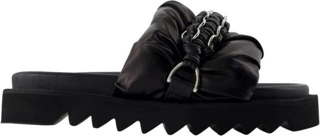 Toga Pulla Sandalen met kettingdetail van leer