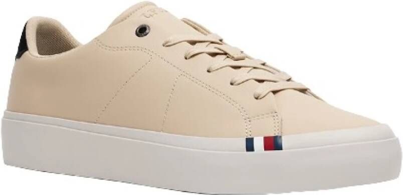Tommy Hilfiger Beige Sneakers voor stijlvolle outfits