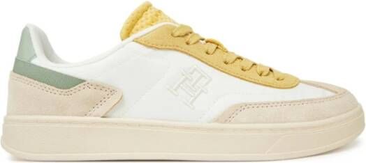 Tommy Hilfiger Beige Suède Sneakers met Geborduurd Logo