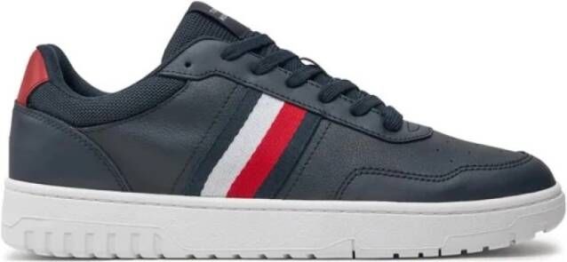 Tommy Hilfiger Plateausneakers TH BASKET CORE LITE vrijetijdsschoen lage schoen veterschoen met gepolsterde schacht