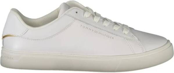 Tommy Hilfiger Plateausneakers ESSENTIAL COURT SNEAKER vrijetijdsschoen lage schoen veterschoen met logo-embossing