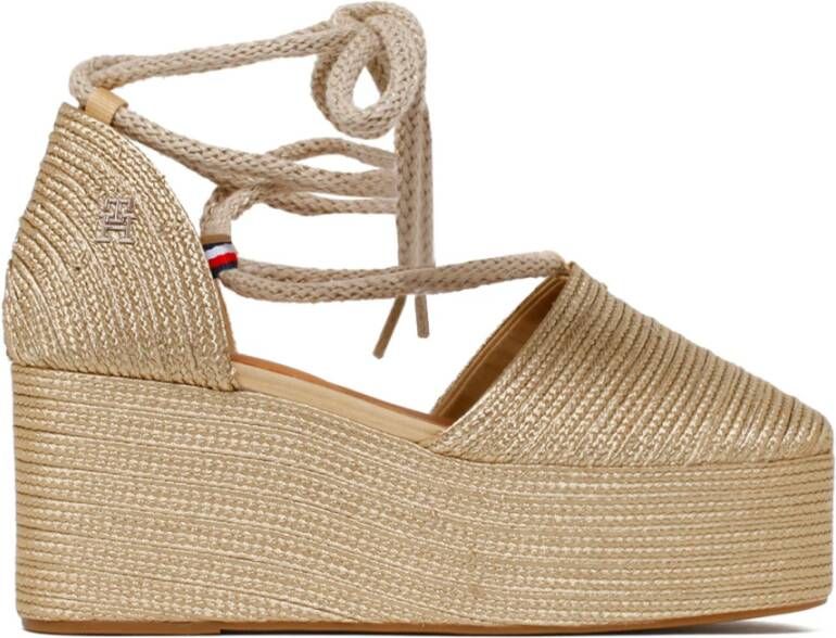 Tommy Hilfiger Gouden Sandalen voor Stijlvolle Zomer Beige Dames