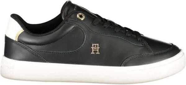 Tommy Hilfiger Plateausneakers ESSENTIAL CHIC COURT SNEAKER vrijetijdsschoen veterschoen lage schoen met th-sieraad