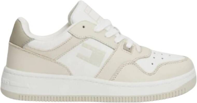 TOMMY JEANS Plateausneakers TJW RETRO BASKET TONAL LOGO met zijlogo-vlag vrijetijdsschoen lage schoen veterschoen
