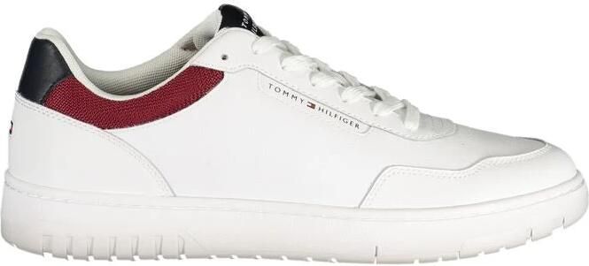 Tommy Hilfiger Sneakers TH BASKET CORE LTH vrijetijdsschoen halfhoge schoen veterschoen logo-patch op de schoentong