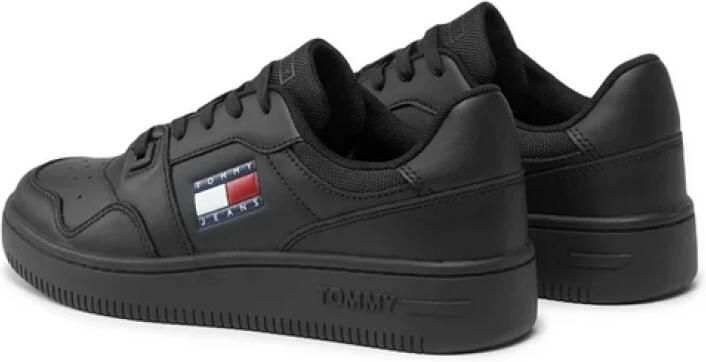 TOMMY JEANS Plateausneakers TJW RETRO BASKET ESS vrijetijdsschoen lage schoen veterschoen met zijlogo-vlag - Foto 11