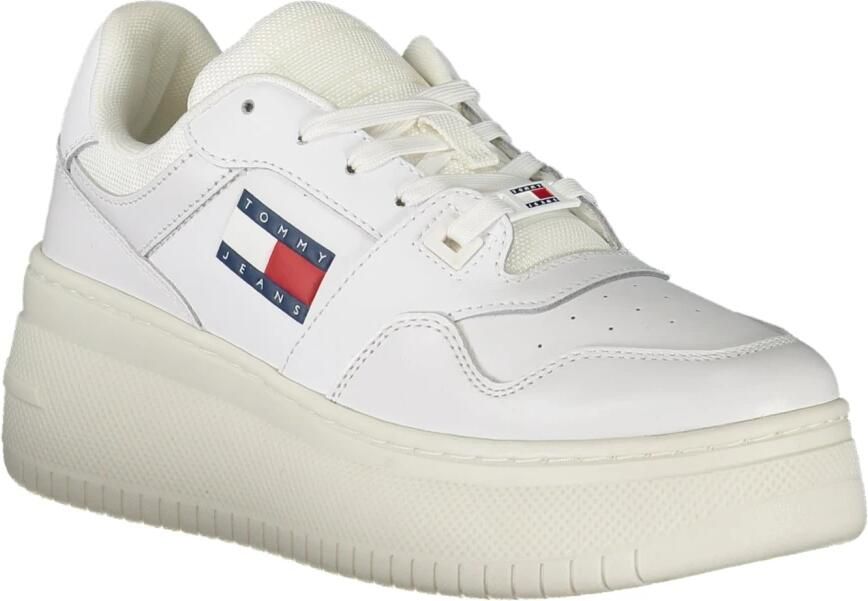 TOMMY JEANS Plateausneakers TJW RETRO BASKET FLATFORM ESS met logo-tekst in de zool vrijetijdsschoen lage schoen veterschoen - Foto 5