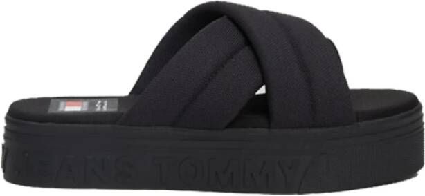 TOMMY JEANS Slippers TJW LETTERING FLATFORM SANDAL plateau zomerschoen slippers met logo-letters in het