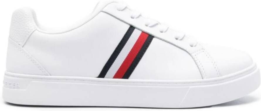 Tommy Hilfiger Plateausneakers ESSENTIAL COURT SNEAKER STRIPES met typische tommy-strepen vrijetijdsschoen halfhoge schoen veterschoen