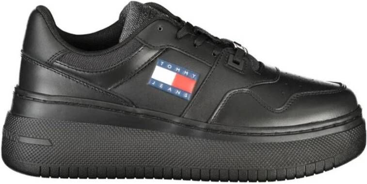 TOMMY JEANS Plateausneakers TJW RETRO BASKET FLATFORM ESS met logo-tekst in de zool vrijetijdsschoen lage schoen veterschoen - Foto 3