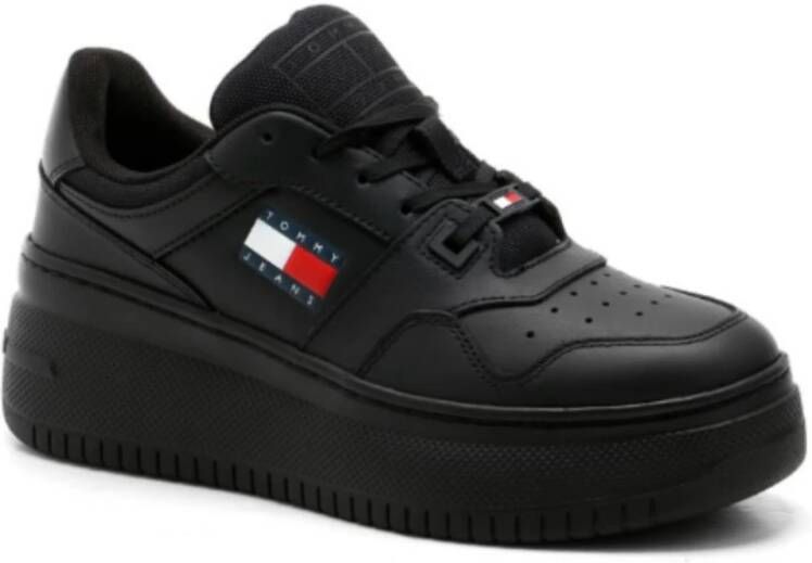 TOMMY JEANS Plateausneakers TJW RETRO BASKET ESS vrijetijdsschoen lage schoen veterschoen met zijlogo-vlag - Foto 11