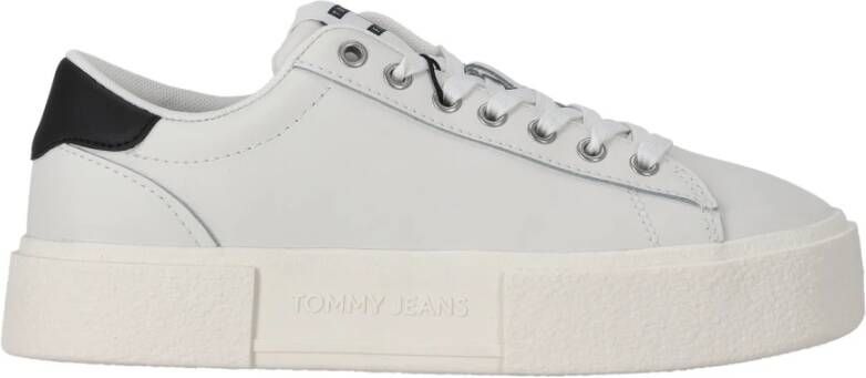 TOMMY JEANS Plateausneakers TJW FOXING FLATFORM SNEAKER vrijetijdsschoen lage schoen veterschoen met logo-opdruk in het plateau