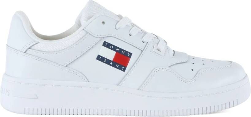 TOMMY JEANS Plateausneakers TJW RETRO BASKET ESS vrijetijdsschoen lage schoen veterschoen met zijlogo-vlag