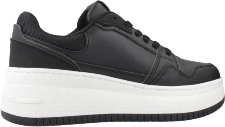 TOMMY JEANS Sneakers met sleehak TJW RETRO BASKET FLATFORM plateau vrijetijdsschoen veterschoen met perforaties in basket-look