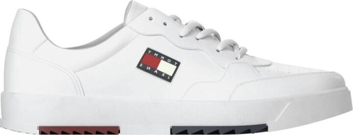 TOMMY JEANS Sneakers BASKET LEATHER TJM ESS met merklabel opzij