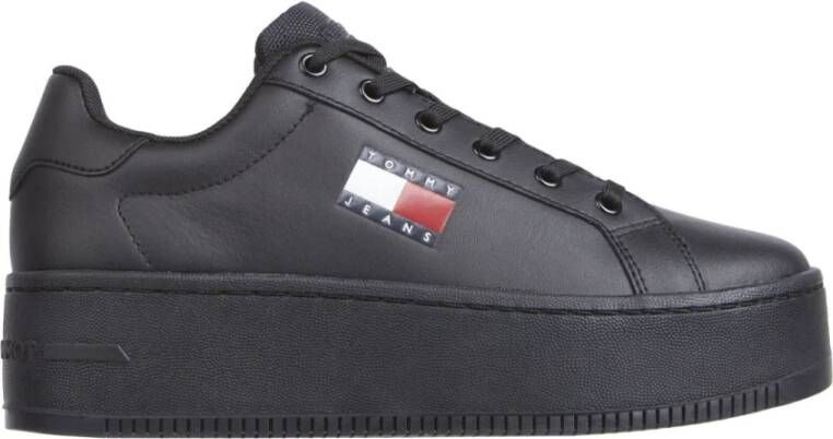 TOMMY JEANS Plateausneakers TJW RETRO BASKET FLATFORM ESS met logo-tekst in de zool vrijetijdsschoen lage schoen veterschoen - Foto 5