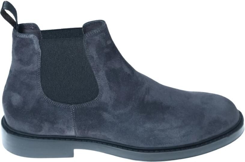 Triver Flight Chelsea Boots