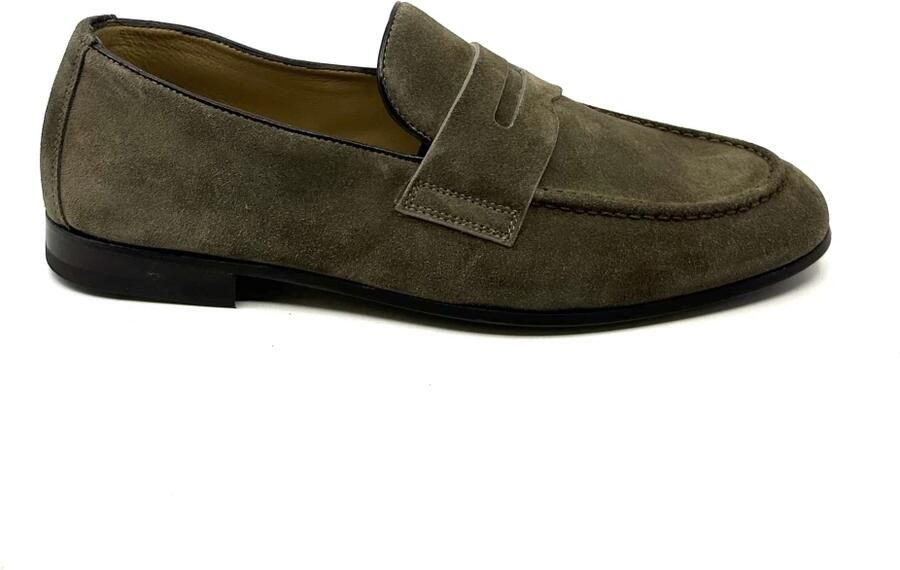 Triver Flight Velvet Moccasin