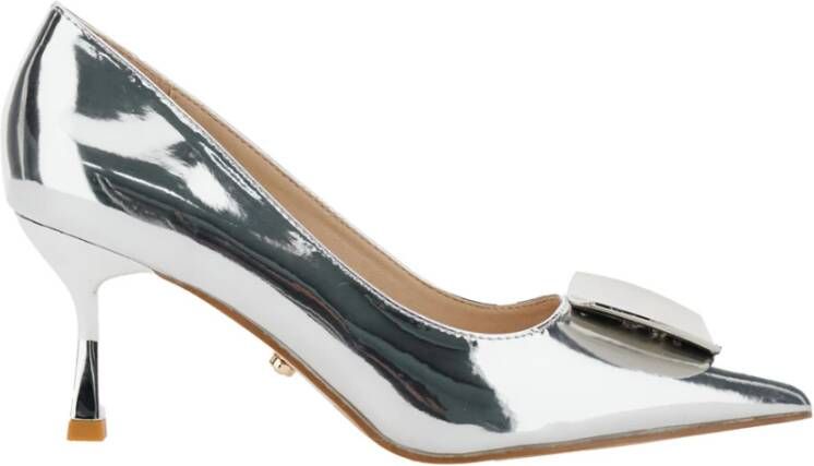 Twentyfour Metallic Stiletto Pumps met Square Buckle