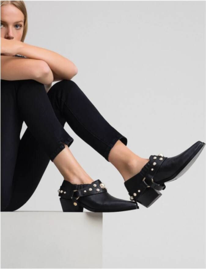 Twinset Leren Laarzen met Parelversiering en Afneembare Band