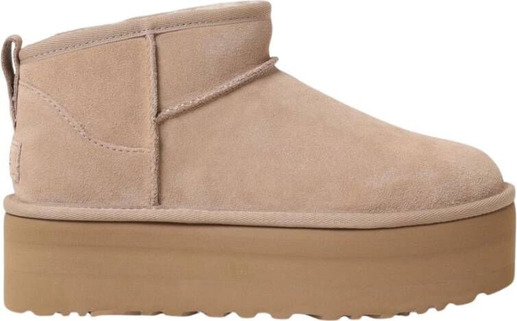 UGG Vachtlaarzen Dames W Classic Ultra Mini Platform Maat: 39 Materiaal: Suède Kleur: Beige