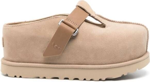 UGG Beige Sandalen met Uitgesneden Details