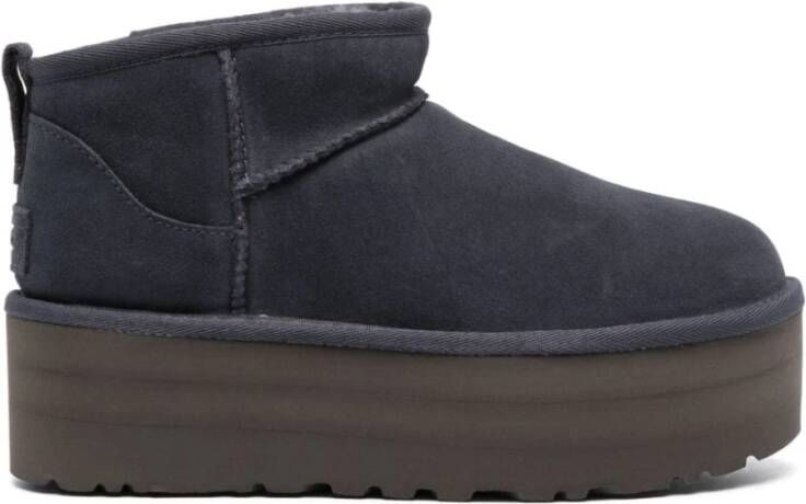 Ugg Blauwe Suède Laarzen met Overlock-stiksel Blauw Dames