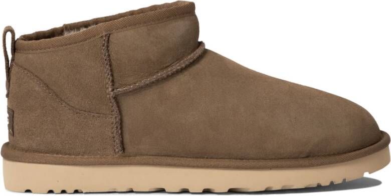 UGG Vachtlaarzen Heren Classic Ultra Mini Maat: 43 Materiaal: Suède Kleur: Bruin