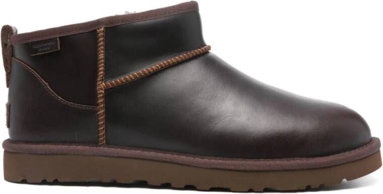 UGG Vachtlaarzen Heren Classic Ultr Mini Lthr Maat: 45 Materiaal: Leer Kleur: Bruin