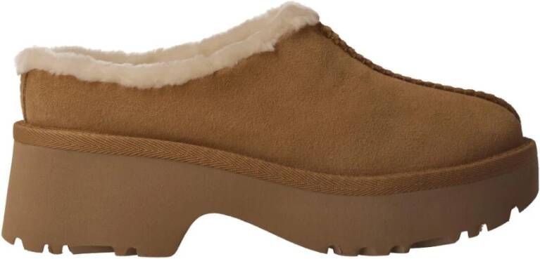UGG Instappers Dames New Heights Cozy Clog Maat: 39 Materiaal: Suède Kleur: Cognac