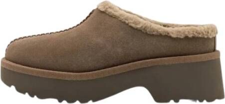 UGG Gezellige Klomp van Suède met Schapenvacht Voering