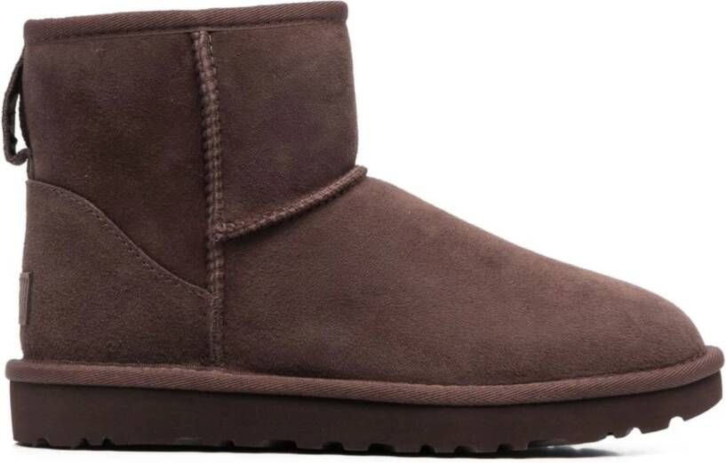 UGG Vachtlaarzen Dames Classic Mini Ii Maat: 42 Materiaal: Suède Kleur: Bruin