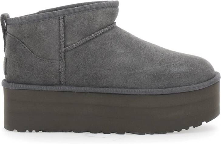 Ugg Classic Ultra Mini Platform-laars voor dames in Black