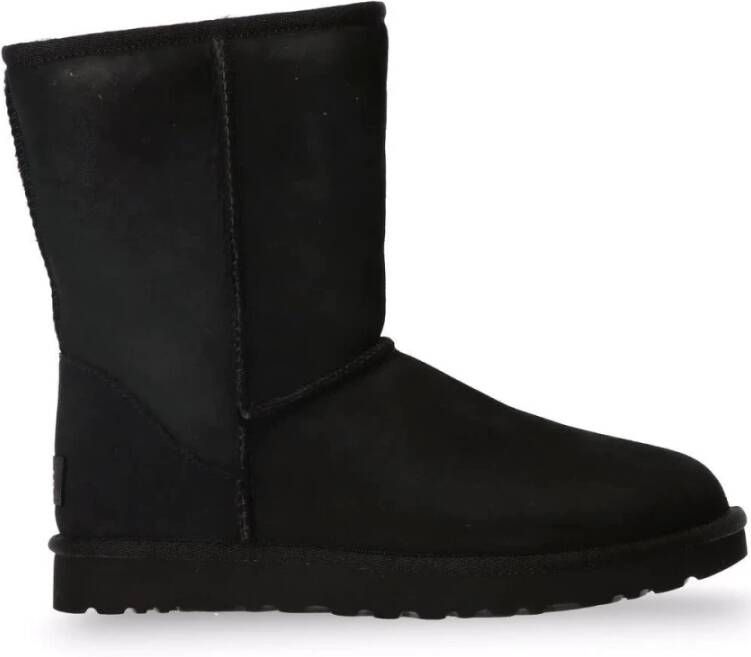 UGG Klassieke Korte Zwarte Laarzen