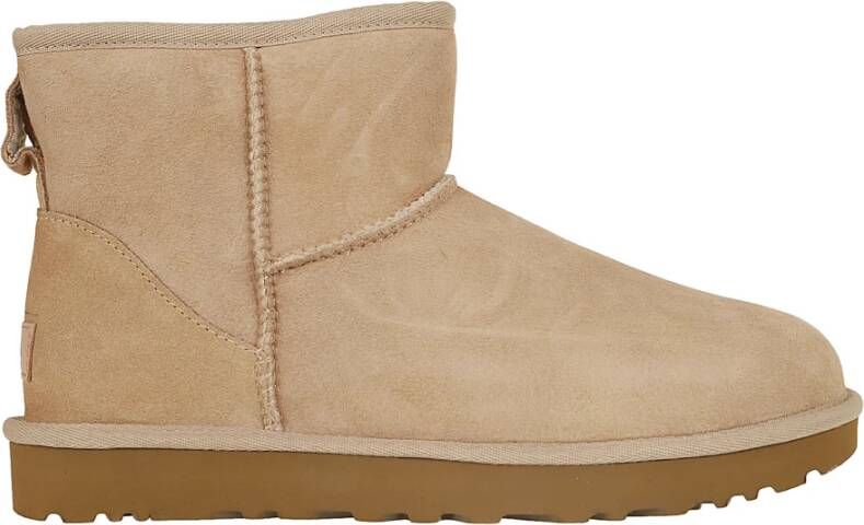 UGG Beige Sheepskin Classic Mini II Laarzen