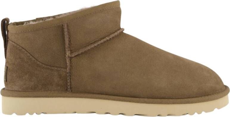 UGG Vachtlaarzen Heren Classic Ultra Mini Maat: 42 Materiaal: Suède Kleur: Bruin