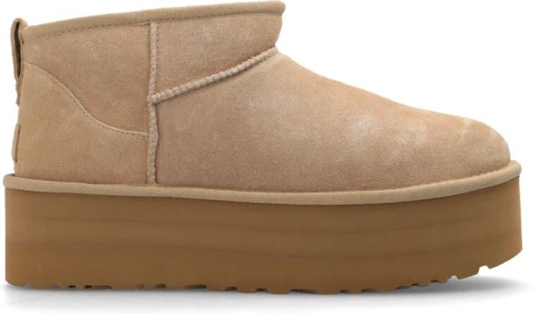 UGG Vachtlaarzen Dames W Classic Ultra Mini Platform Maat: 38 Materiaal: Suède Kleur: Beige