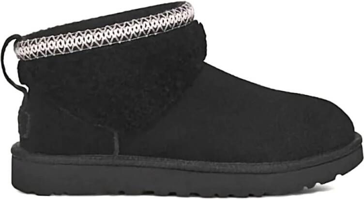 UGG Vachtlaarzen Dames Classic Ultra Mini Maxi Curly Maat: 37 Materiaal: Suède Kleur: Zwart